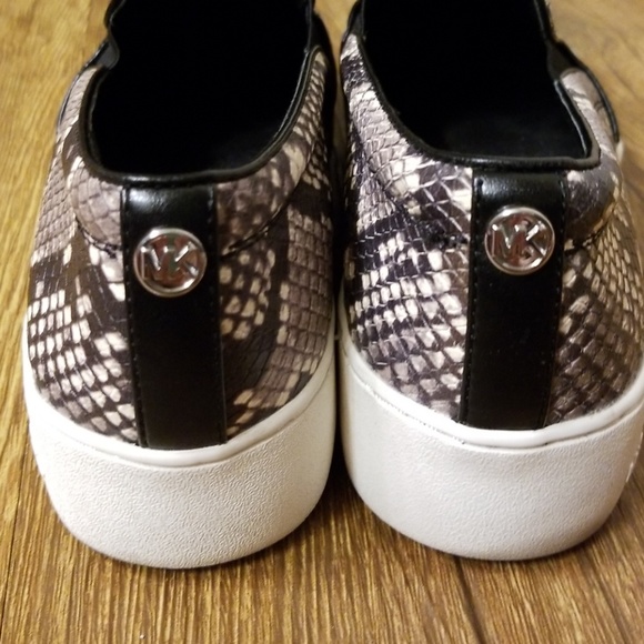 Michael Kors  shoes - Picture 2 of 5